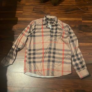 Moderno Burberry Design Shirt